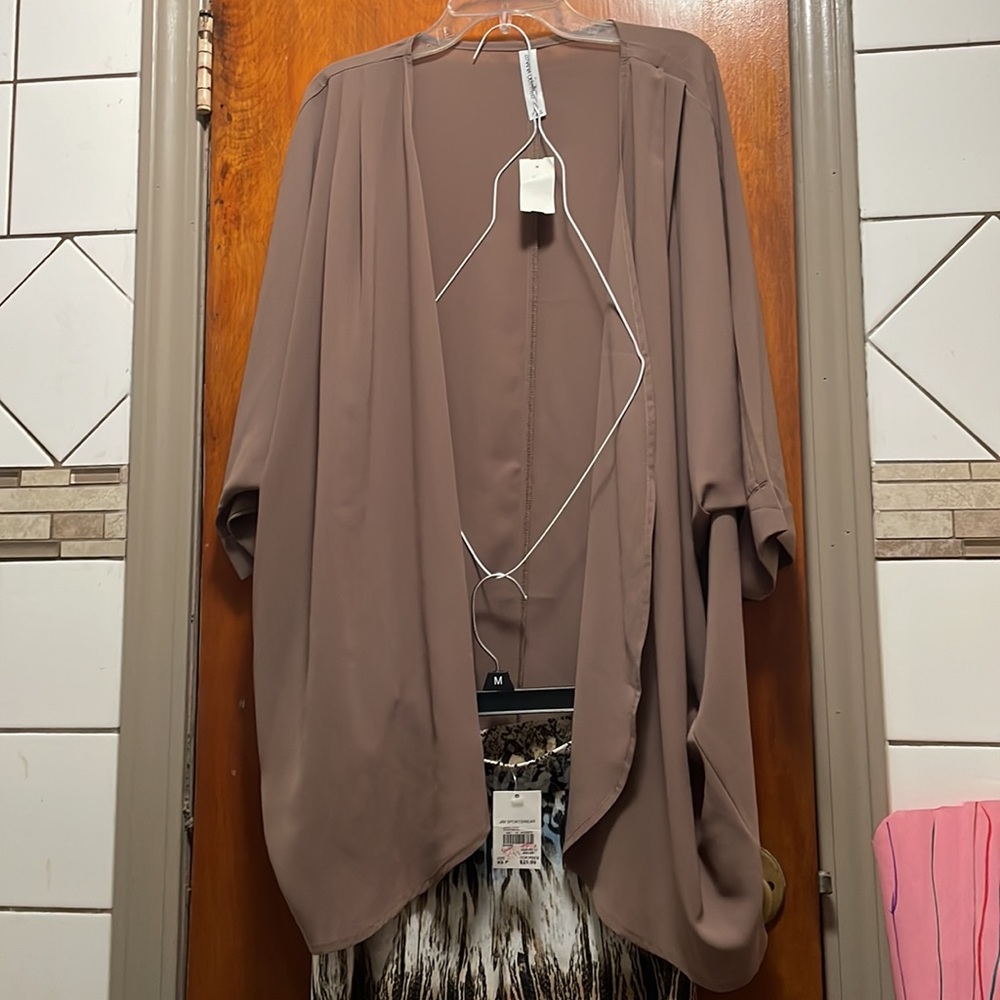 Zenana open front top and C Est 1946 pants
